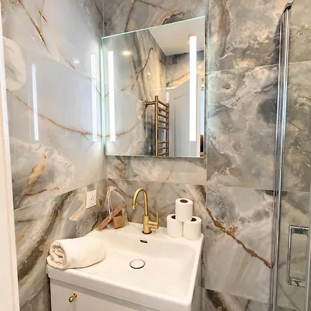 Apartment Champs-elysees Luxury - 2 Bd - Paris